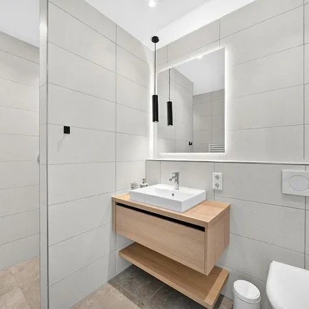 Holiday home Grachtennest 2 *