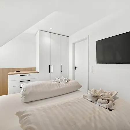 Holiday home Grachtennest 2 *